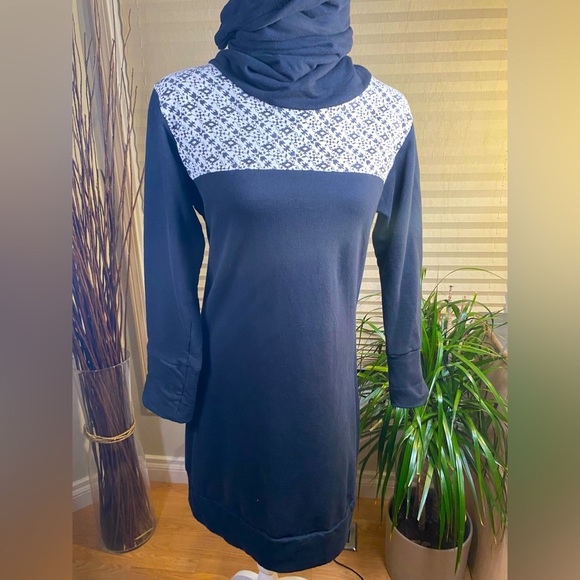 Elfarrow Apparel XS Extended Oversized Turtleneck Long Sleeve Cotton Dress - Picture 3 of 5